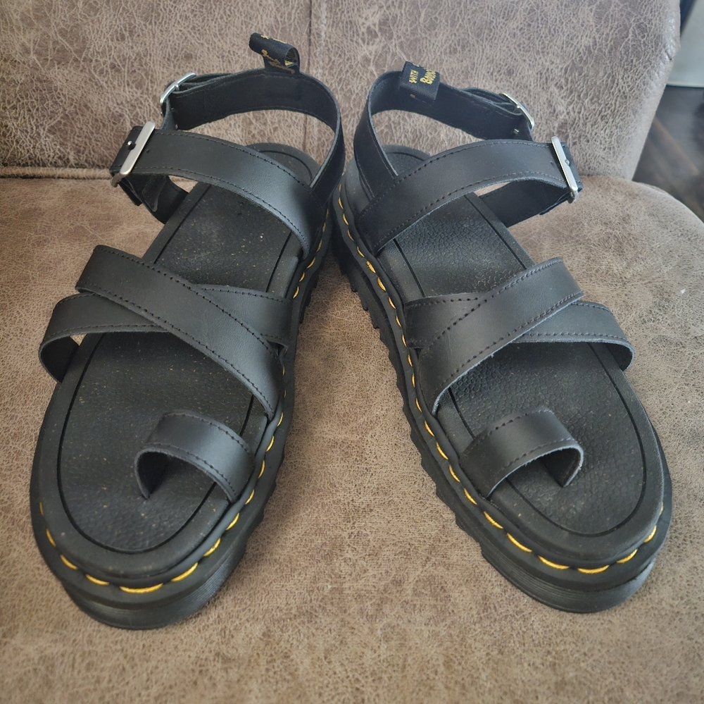 Dr. Martens Sandels